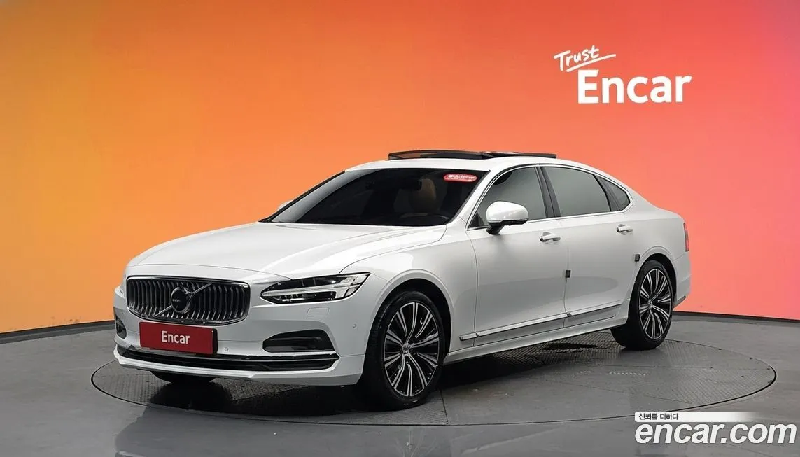 Volvo S90 — фото 1