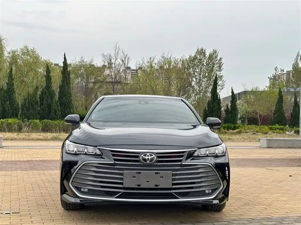 Toyota Avalon — фото 4