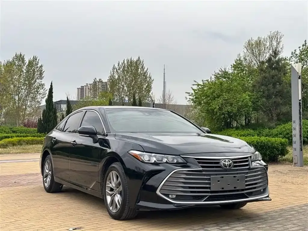 Toyota Avalon — фото 9