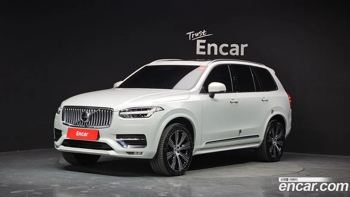 Volvo XC90 — фото 1