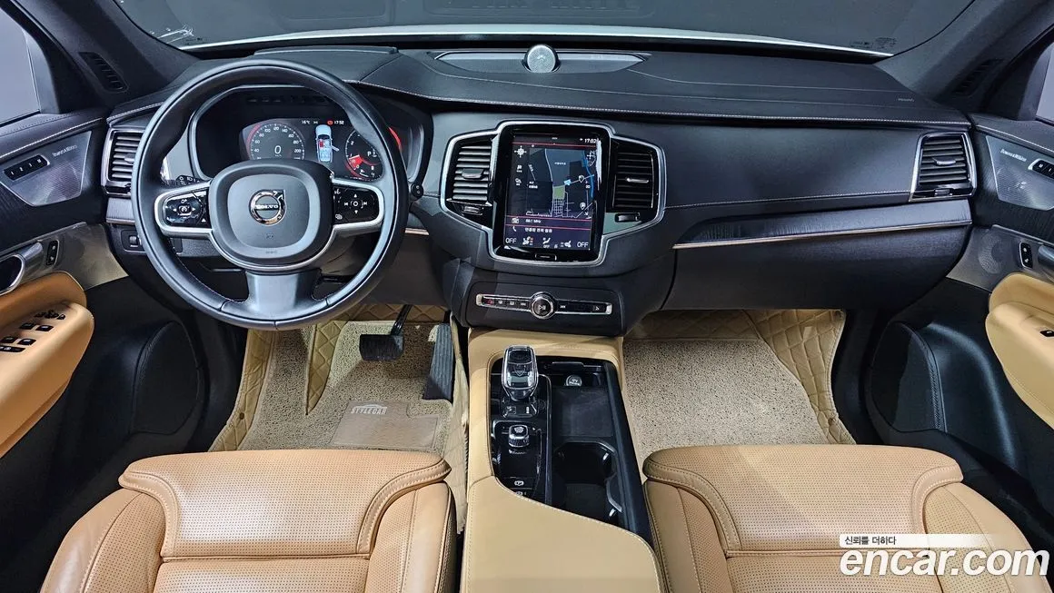 Volvo XC90 — фото 9