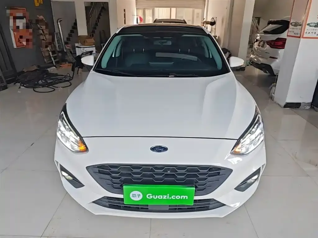 Ford Focus 2022 из CN, фото 2
