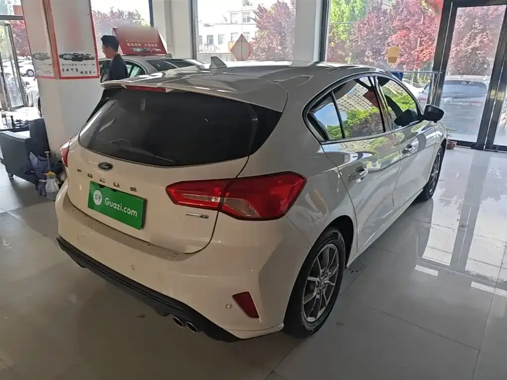 Ford Focus 2022 из CN, фото 8