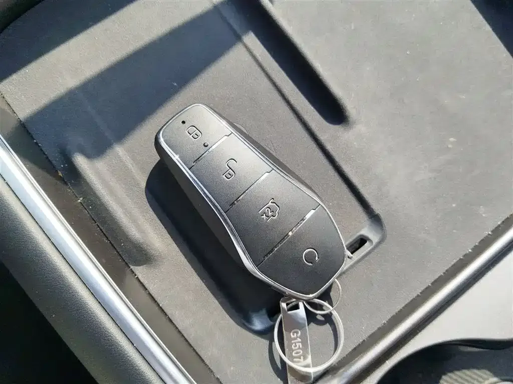 BYD Hiace 05 EV — фото 9