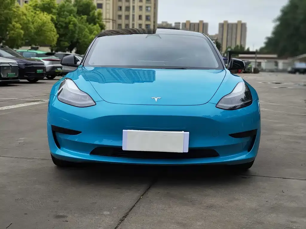 Tesla Model 3 — фото 2
