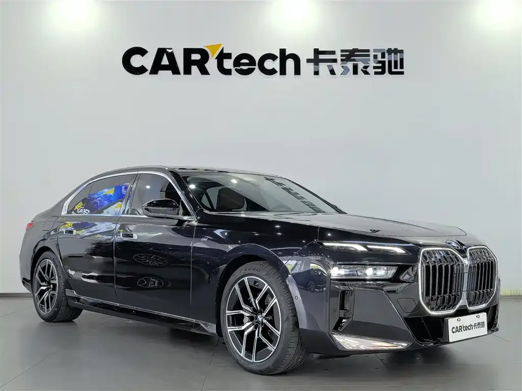 BMW 7 Series — фото 4