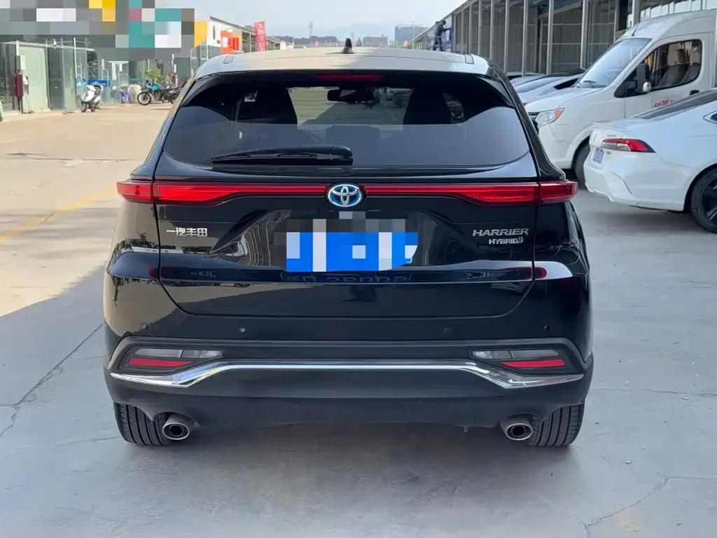 Toyota Harrier — фото 4