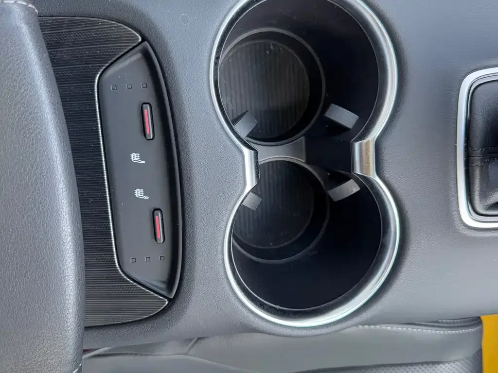 Toyota Harrier — фото 3