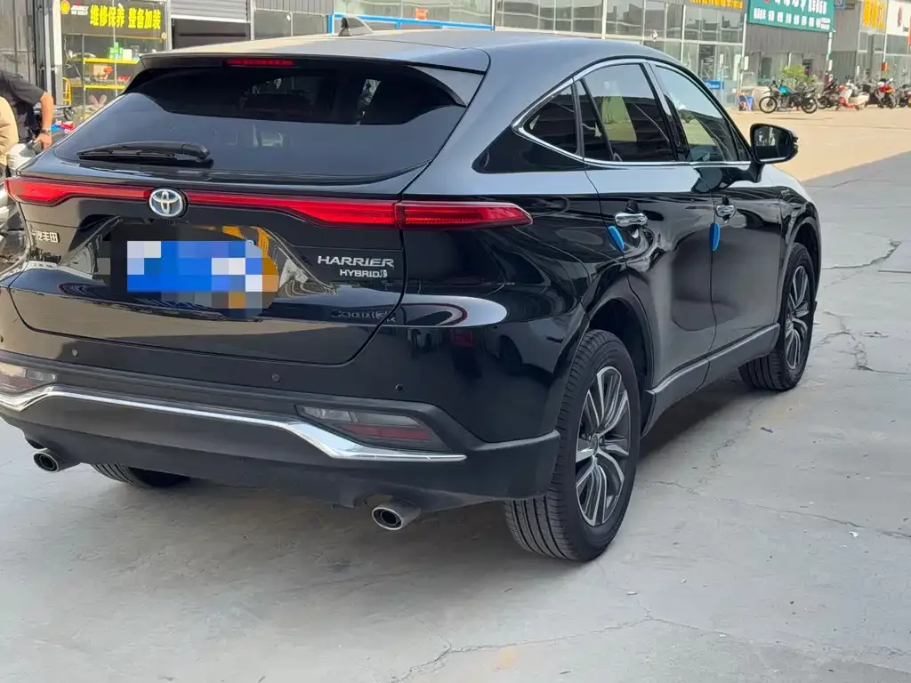 Toyota Harrier — фото 8