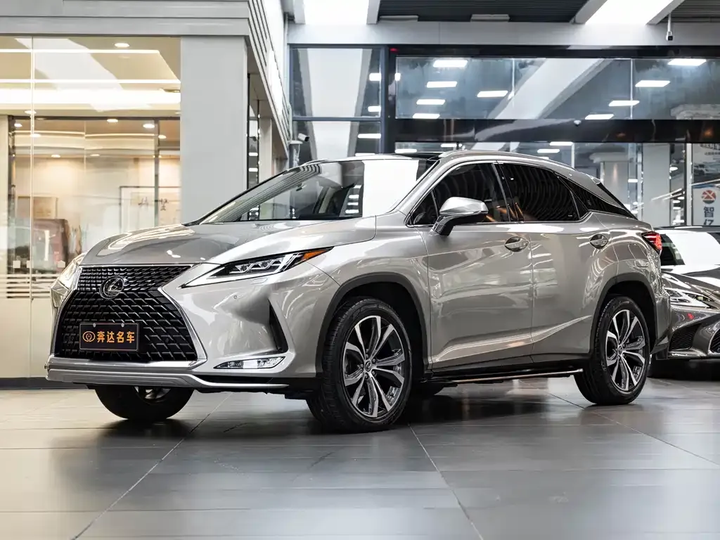 Lexus RX — фото 1