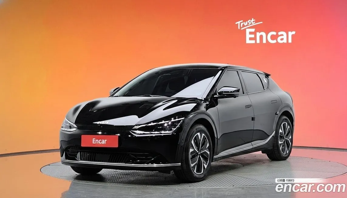 Kia EV6 — фото 1