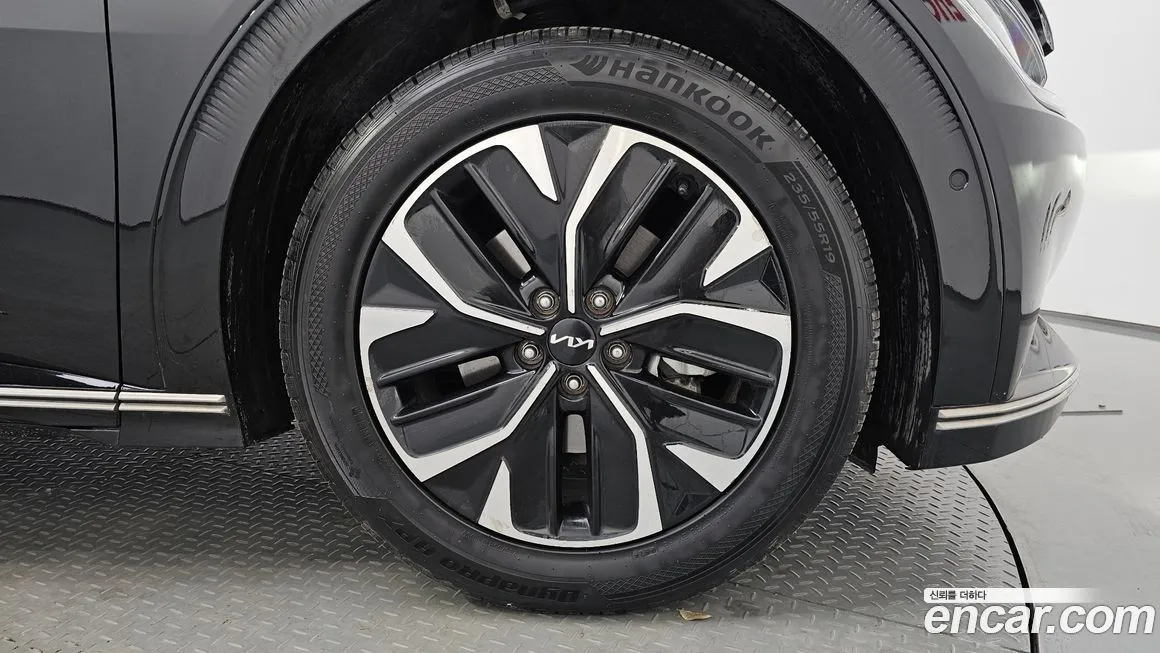 Kia EV6 — фото 8