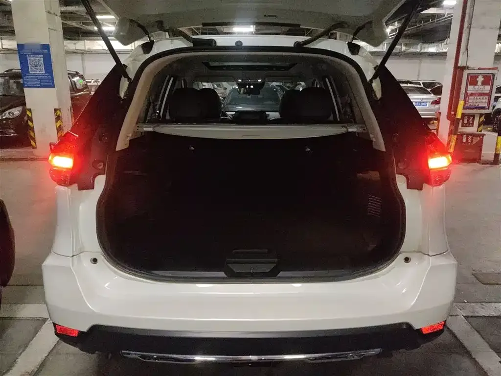 Nissan X-Trail — фото 8