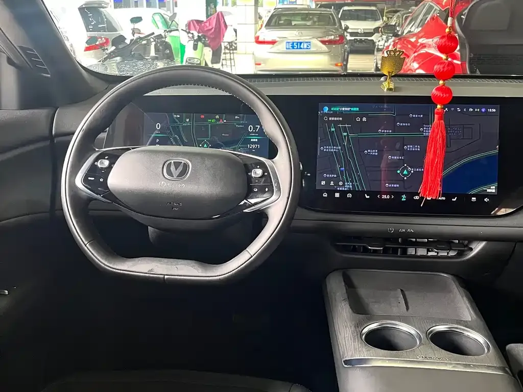 Changan CS75PLUS — фото 3