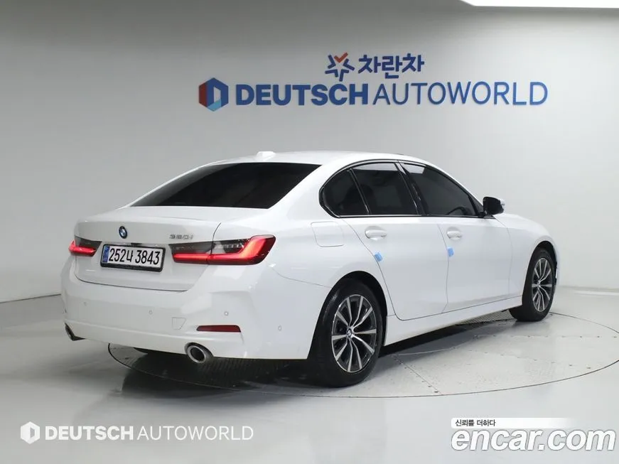 BMW 3-Series 2023 из KR, фото 2