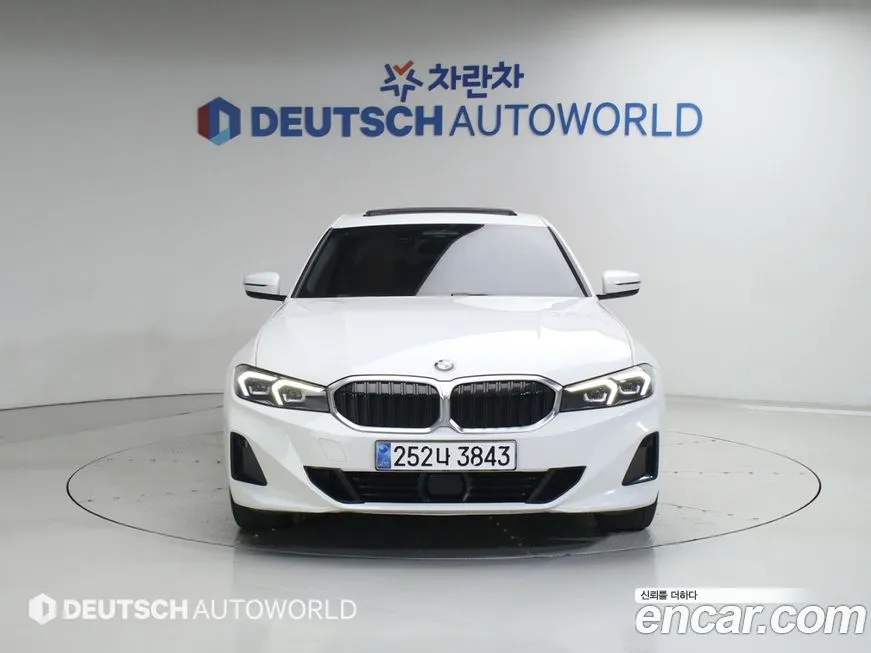 BMW 3-Series 2023 из KR, фото 4