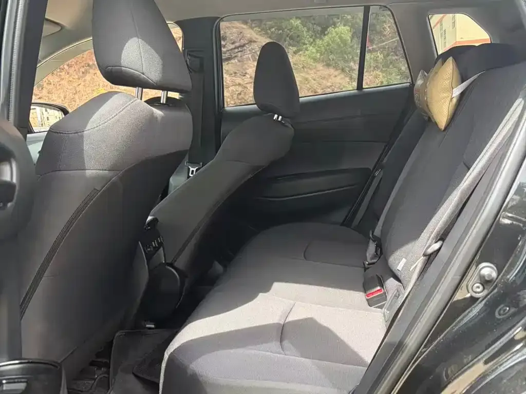 Toyota Corolla Cross 2023 из CN, фото 7