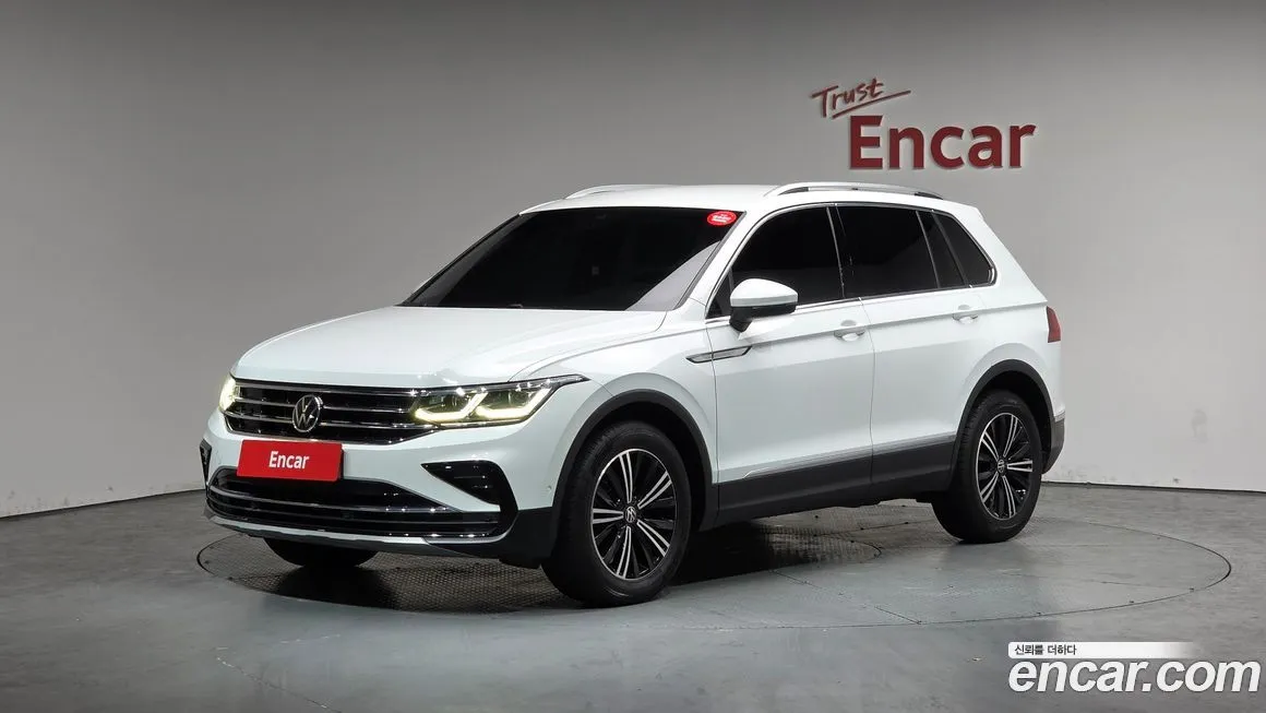 Volkswagen Tiguan — фото 1