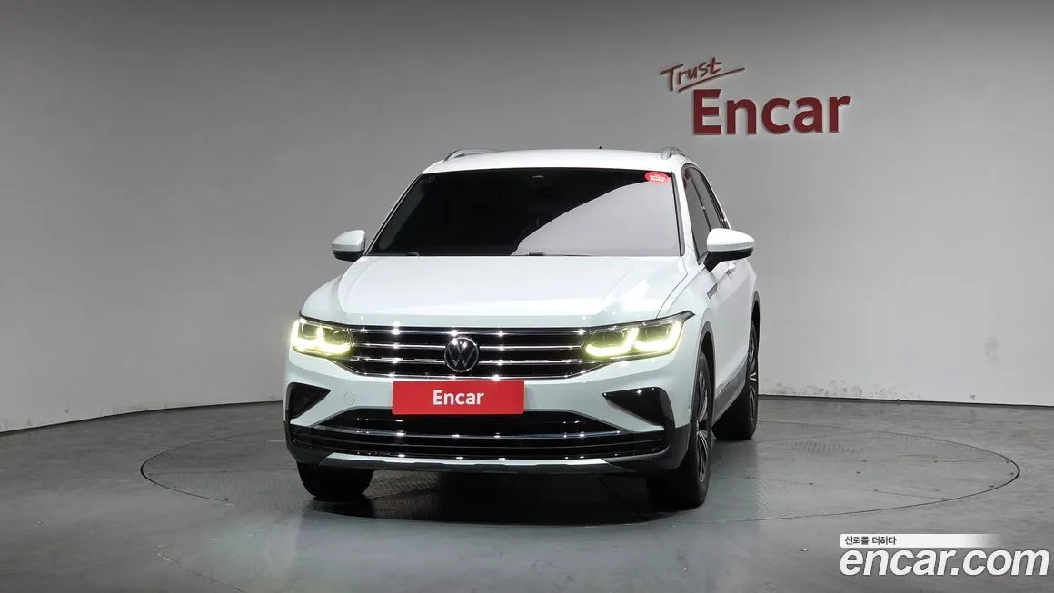 Volkswagen Tiguan — фото 4