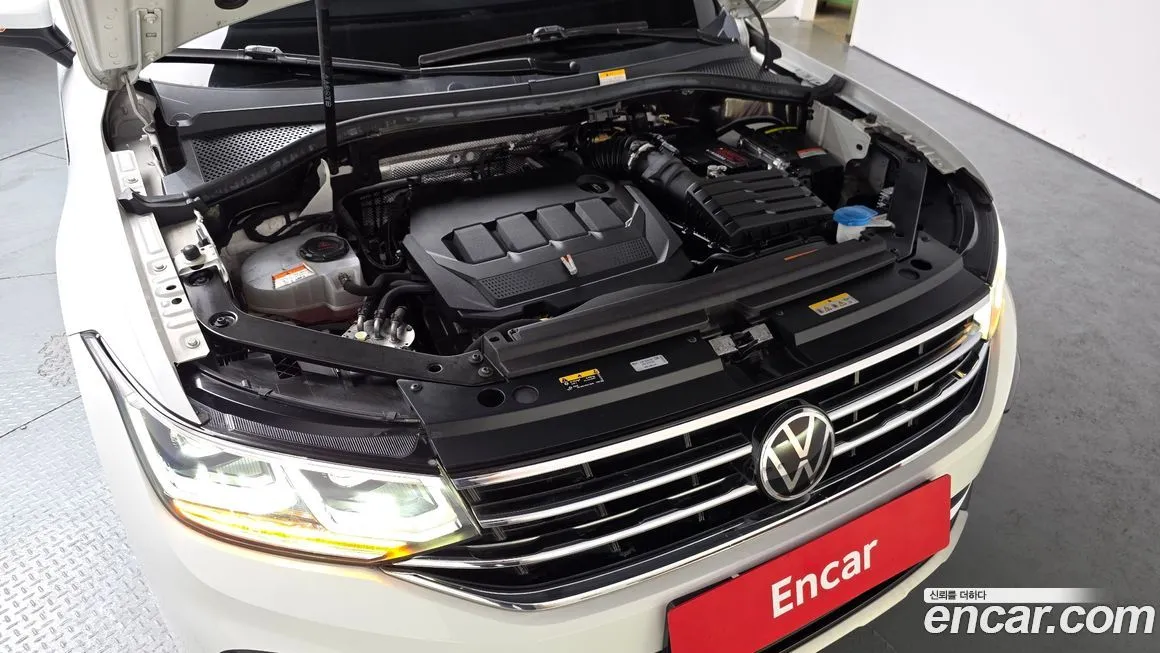 Volkswagen Tiguan — фото 9
