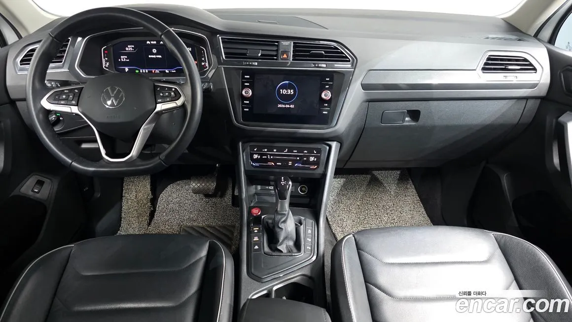 Volkswagen Tiguan — фото 8