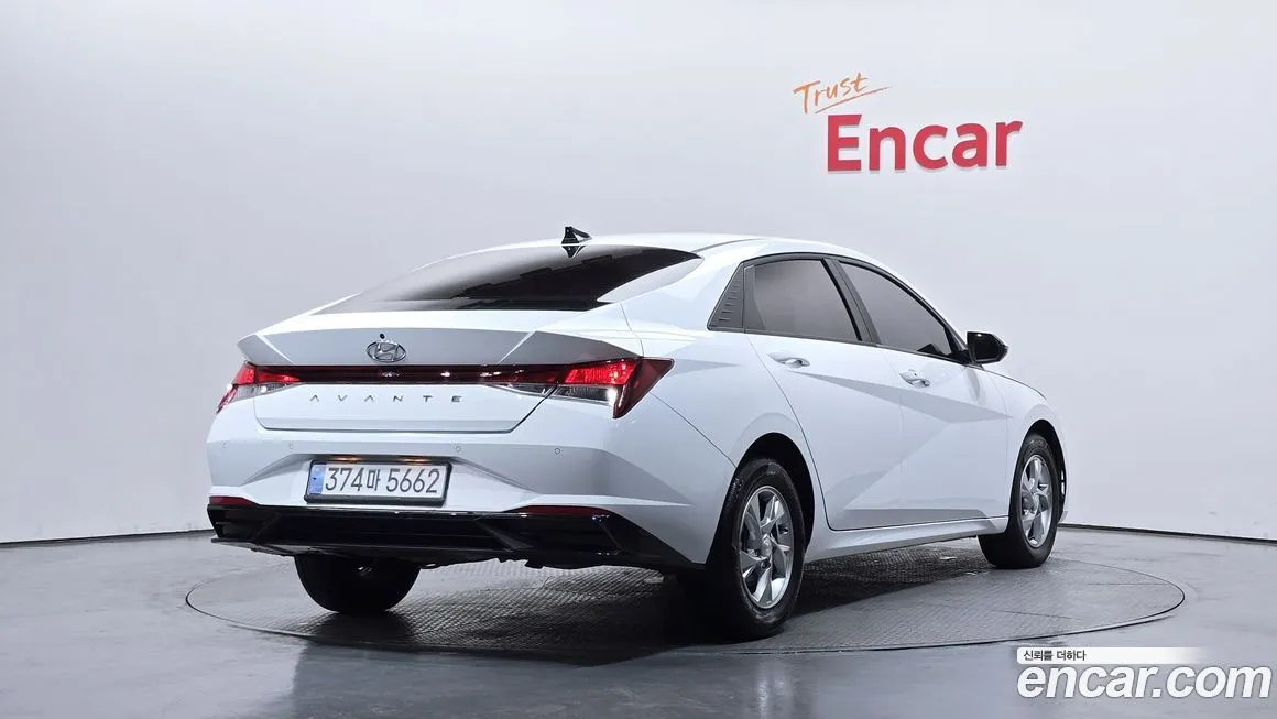 Hyundai AVANTE — фото 5