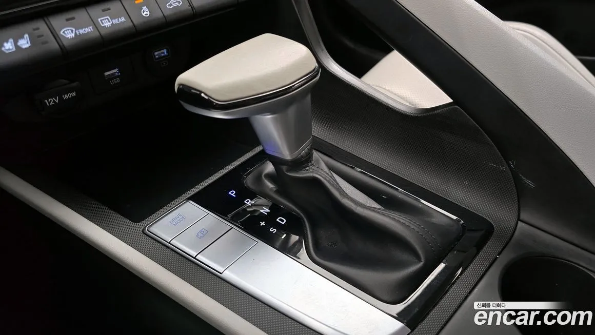 Hyundai AVANTE — фото 3