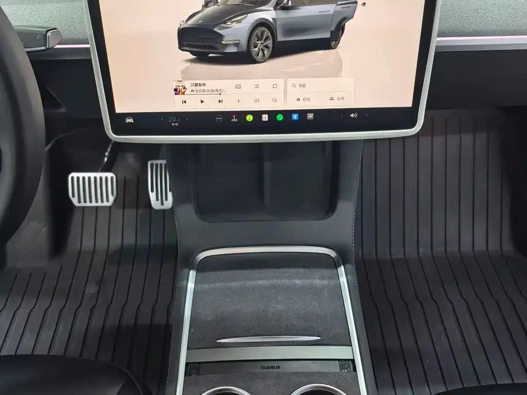 Tesla Model Y — фото 2