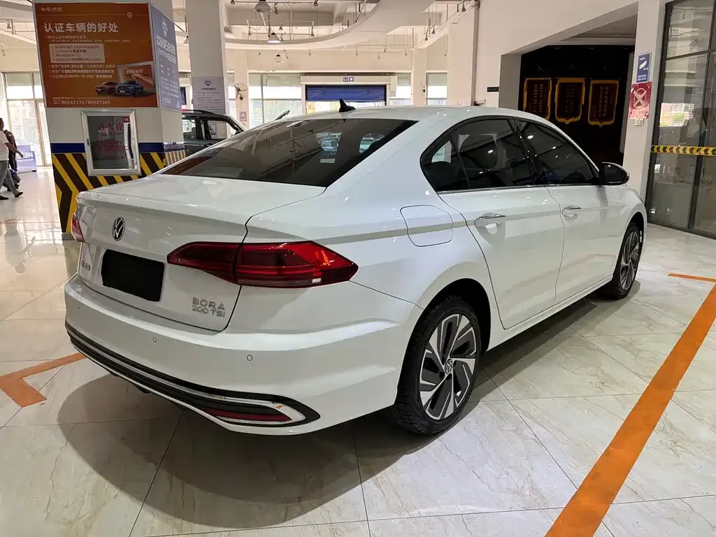 Volkswagen Bora 2023 из CN, фото 9