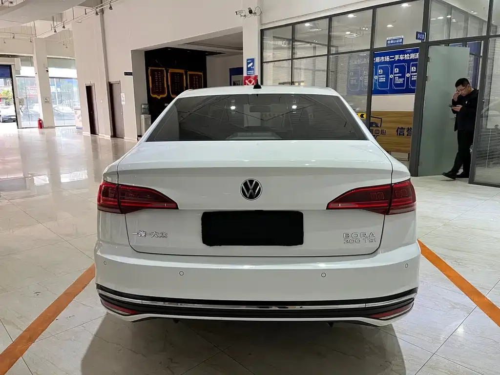 Volkswagen Bora 2023 из CN, фото 4