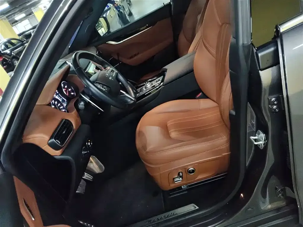 Maserati Levante 2023 из CN, фото 6