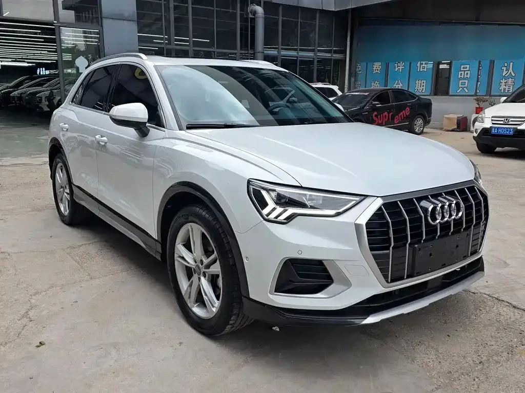 Audi Q3 — фото 10