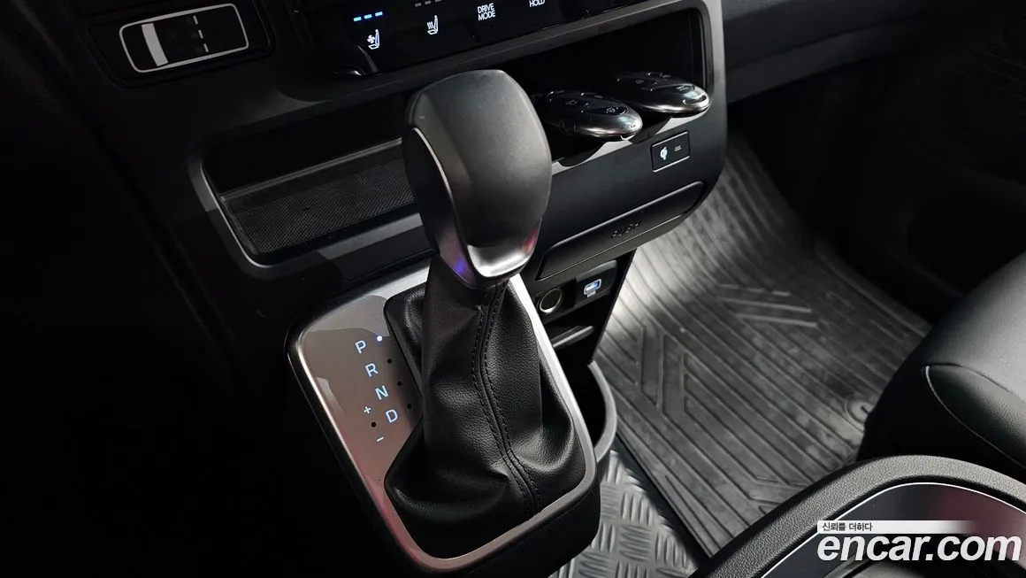 Hyundai Staria — фото 3