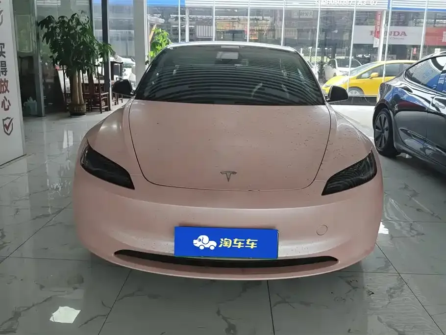 Tesla Model 3 — фото 9
