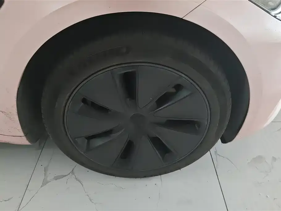 Tesla Model 3 — фото 3