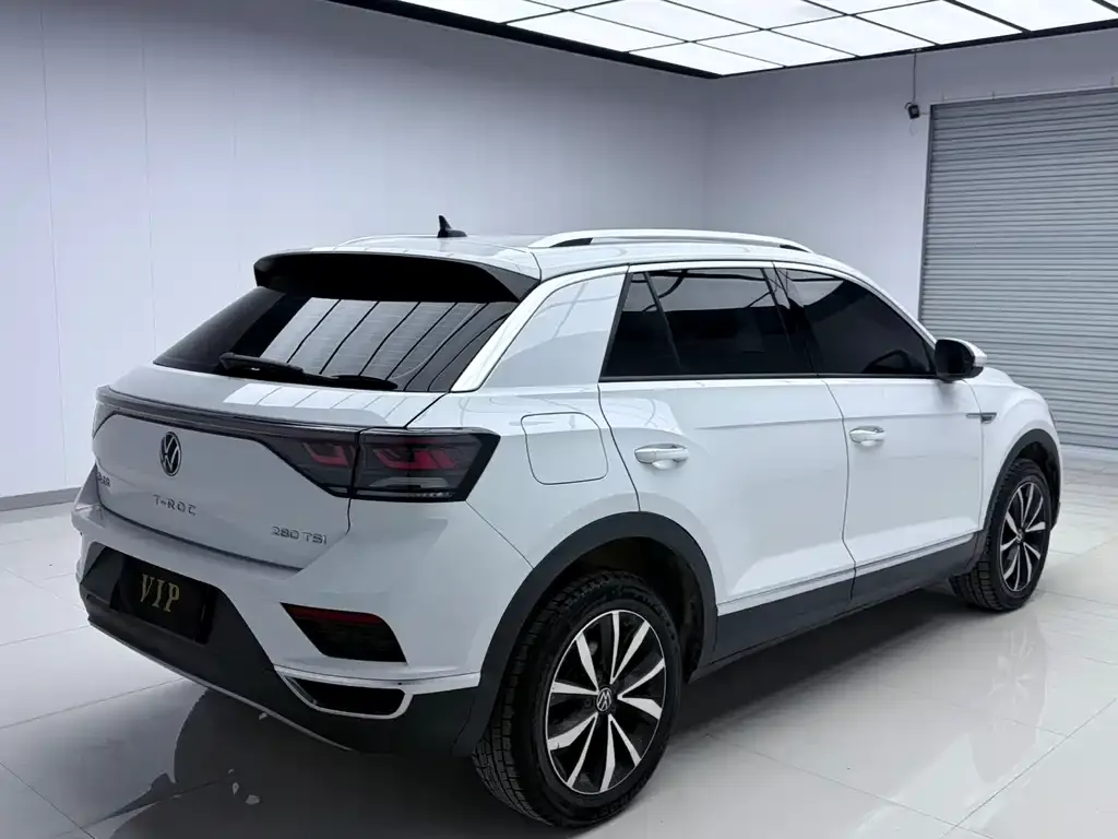 Volkswagen T-Roc — фото 3