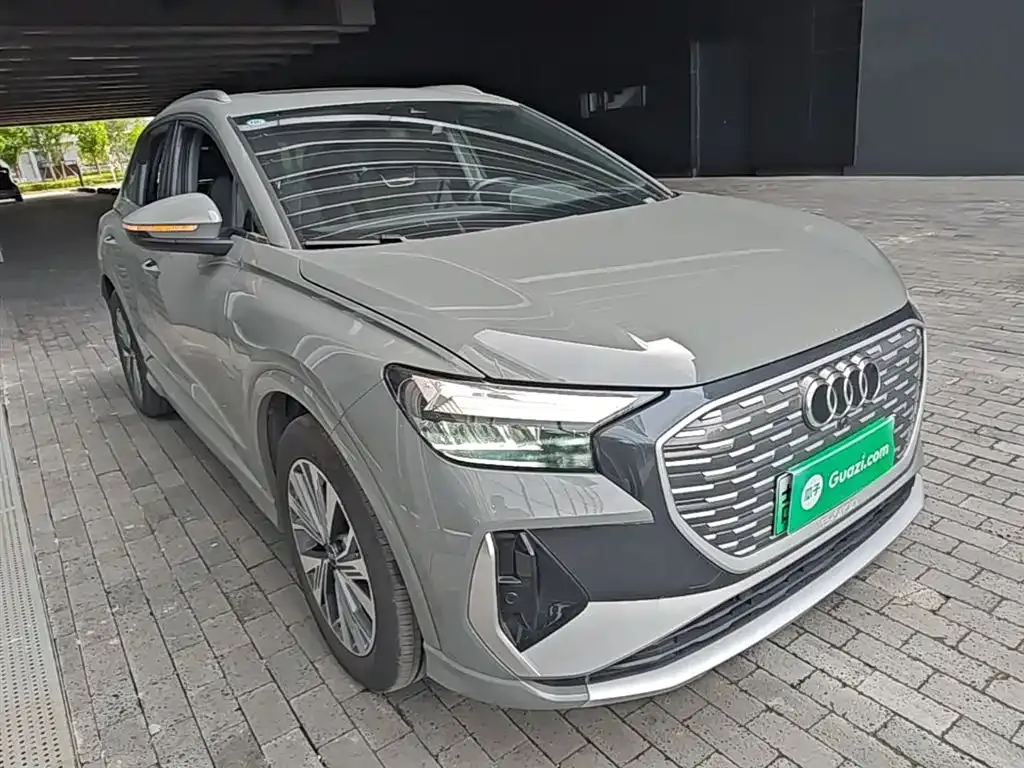 Audi Q4 e-tron — фото 3