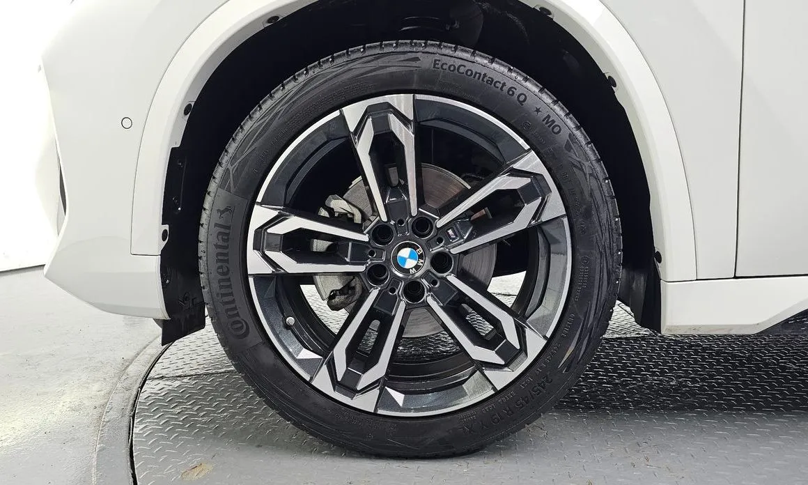 BMW X1 — фото 5