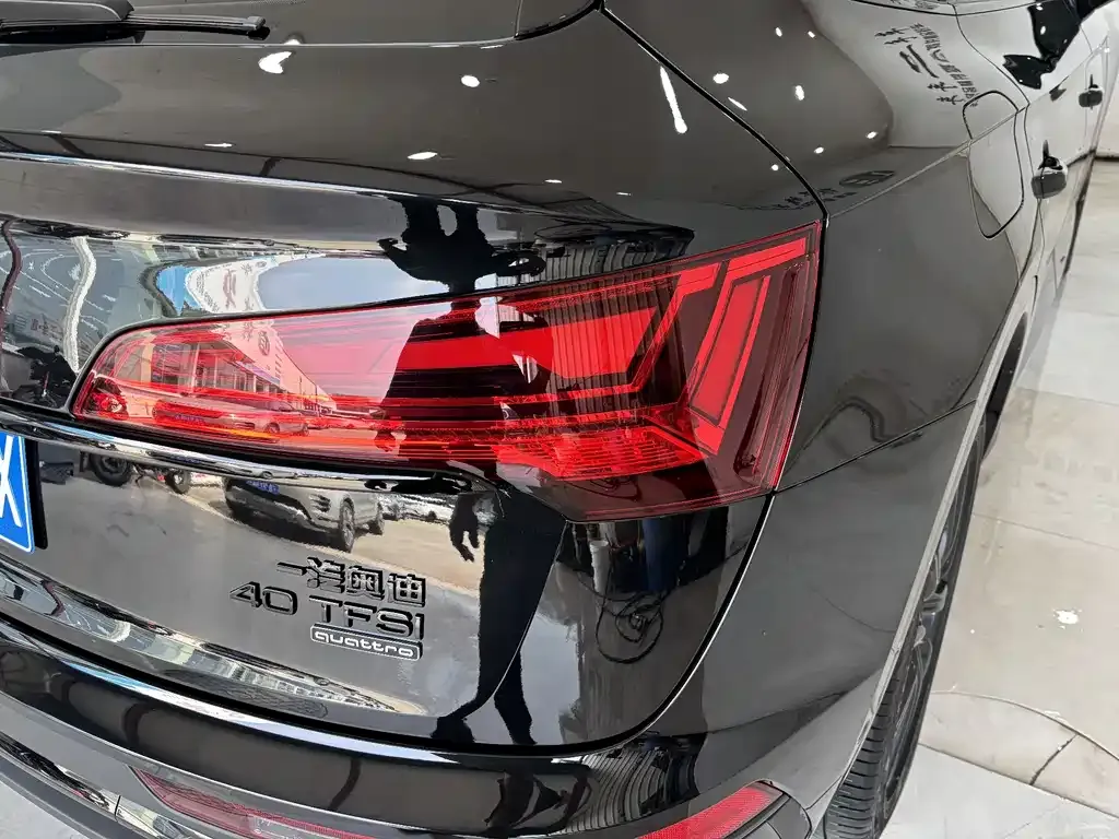 Audi Q5L Sportback — фото 9