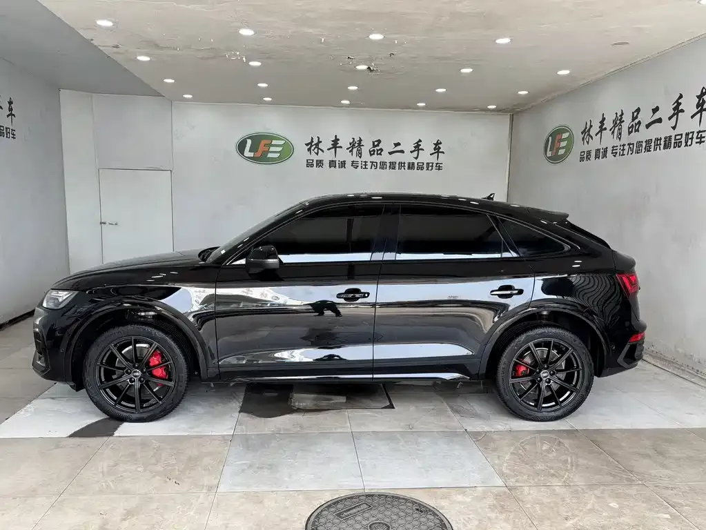 Audi Q5L Sportback — фото 7