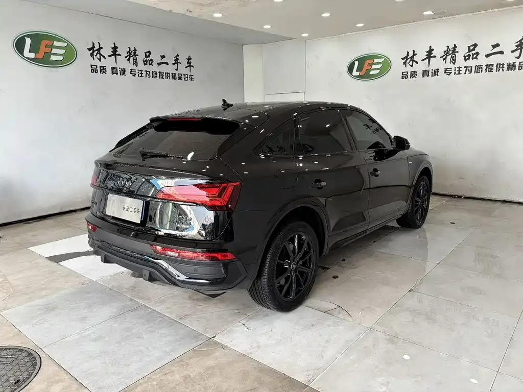 Audi Q5L Sportback — фото 8