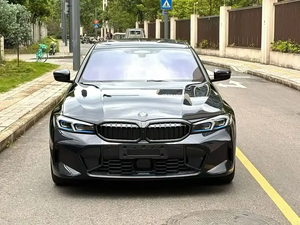 BMW 3 Series — фото 1