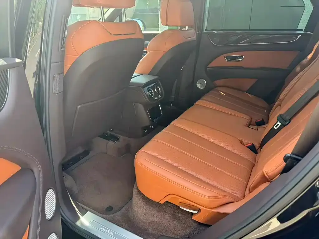 Bentley Bentayga PHEV 2021 из CN, фото 3