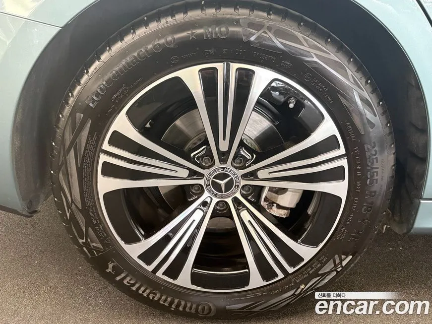 Mercedes-Benz E-Class — фото 10