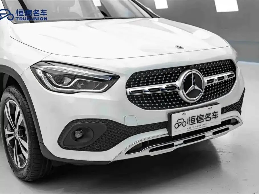 Mercedes-Benz GLA — фото 10