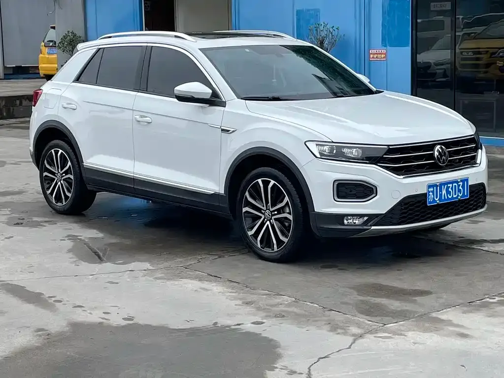 Volkswagen T-Roc — фото 9