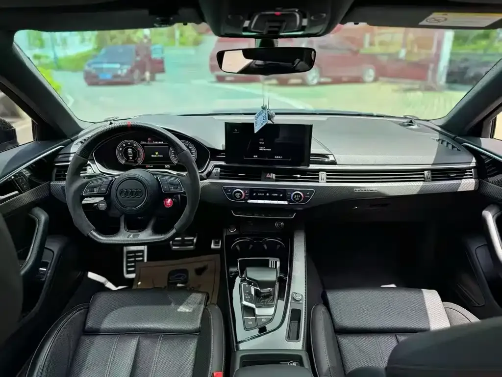 Audi A4L 2023 из CN, фото 6