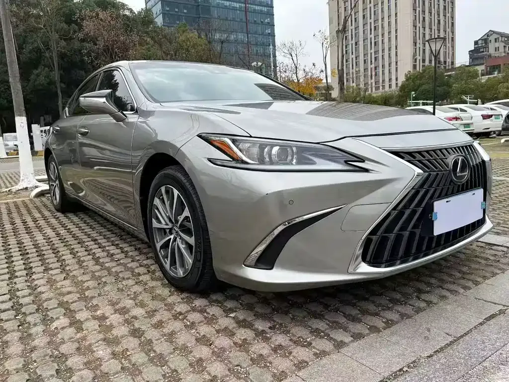 Lexus ES — фото 6