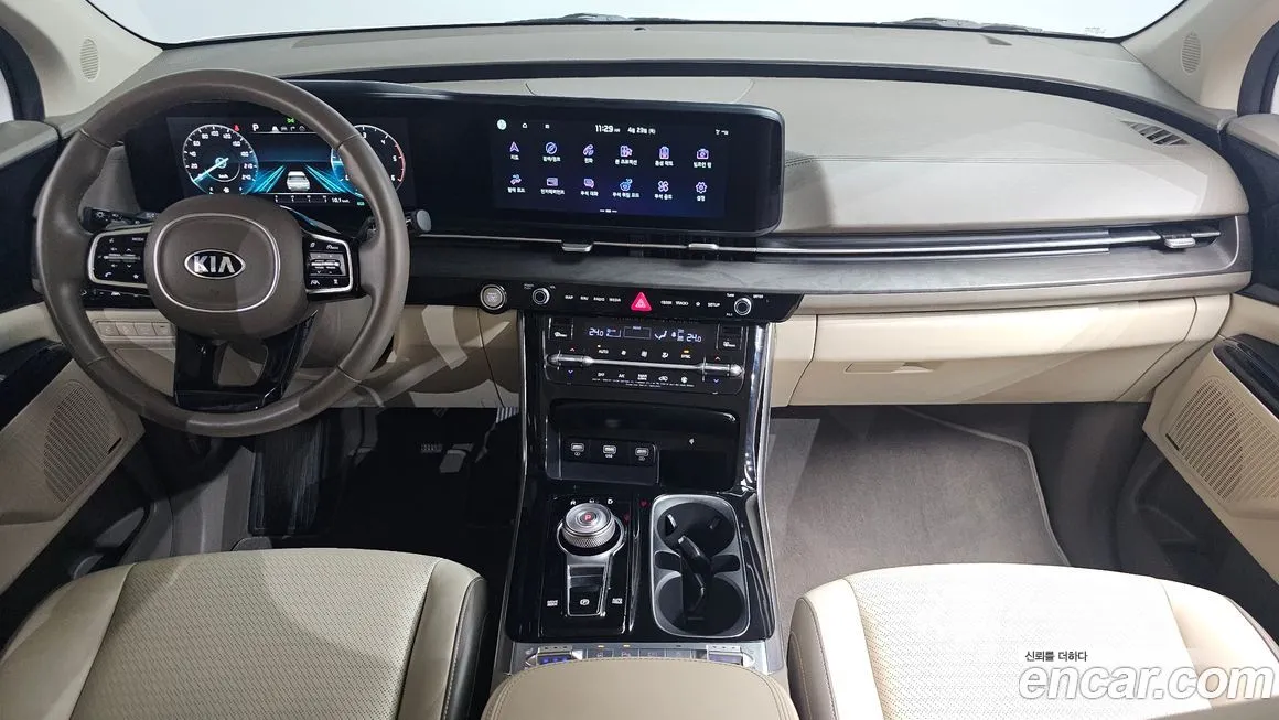 Kia Carnival — фото 9