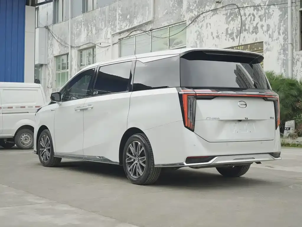GAC Motor Trumpchi M8 — фото 9